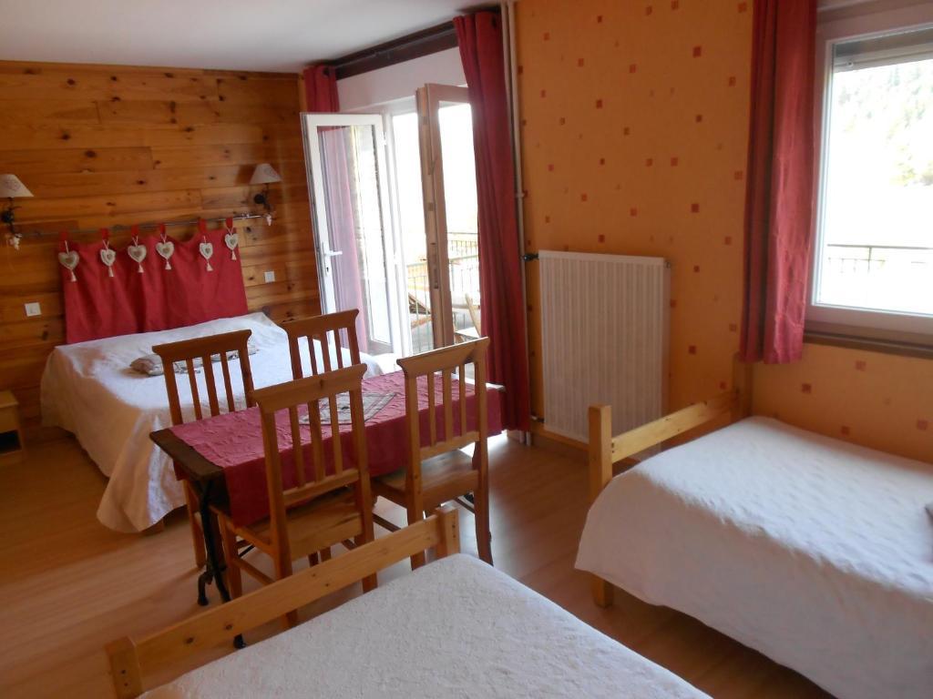 Hotel L'Oree Du Bois كسونبورت-لونجمير الغرفة الصورة